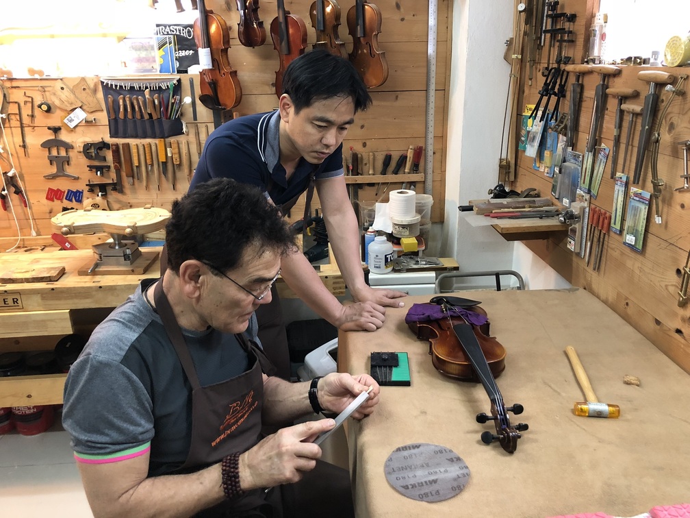 customerServicePage.galleryImageAlt 3