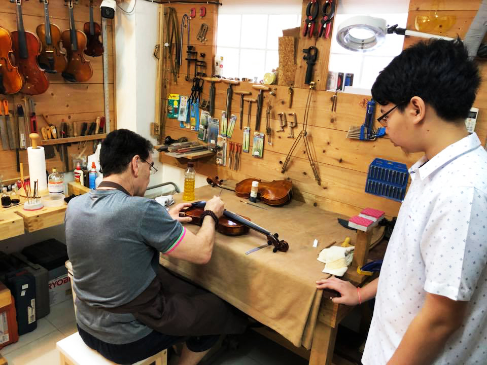 customerServicePage.galleryImageAlt 4