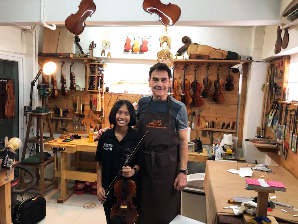 customerServicePage.galleryImageAlt 5